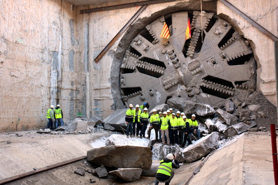 A group of workers after the perforator made the tunnel going between Barcelona and El Prat on Devember 19 2018 (by Lluís Sibils)